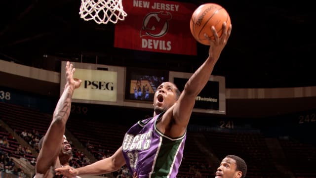Milwaukee Bucks guard Michael Redd (22) in action